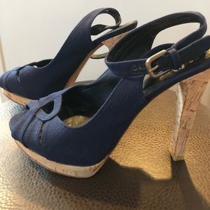 Stuart Weitzman Peep Toe shoes
